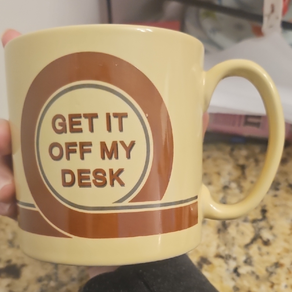 Brand NewTaylor Swift Official Store 'Get It Off My Desk' Mug - Picture 4 of 4